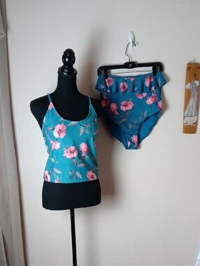 Coral Reef Teal Floral Tankini Top & High-Waist Bottoms